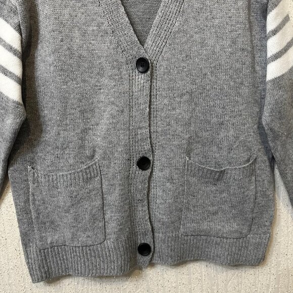 Men's Gray Cardigan with Pockets and Stripes on the Sleeves Size: L - Picture 5 of 7